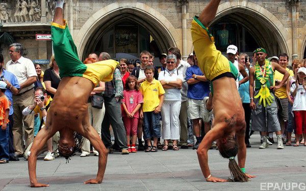 Бразильське бойове мистецтво капоейра стали використовувати як ліки від агресії і насильства. Капоейра родом з Бразилії