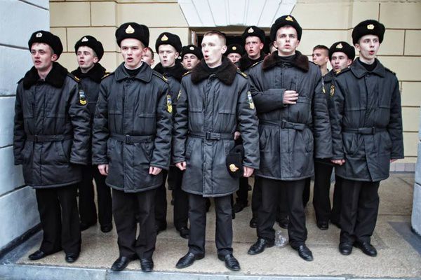 Офіцери флоту розповіли про життя в Одесі і чому деякі з них залишилися в Криму. В якому стані зараз знаходяться ВМС України і що змінилося за рік базування військових моряків в Одесі