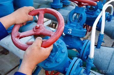 Як жити в теплі і економити після подорожчання газу. Дешевше зігрітися допоможе тамбур, лічильники та утеплення парадного