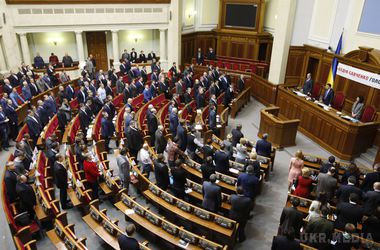 Сьогодні відбудеться жорстка розмова депутатів з Яценюком – Ар'єв. Кабмін продовжує "азарівщину", а не потрібні реформи, заявив нардеп