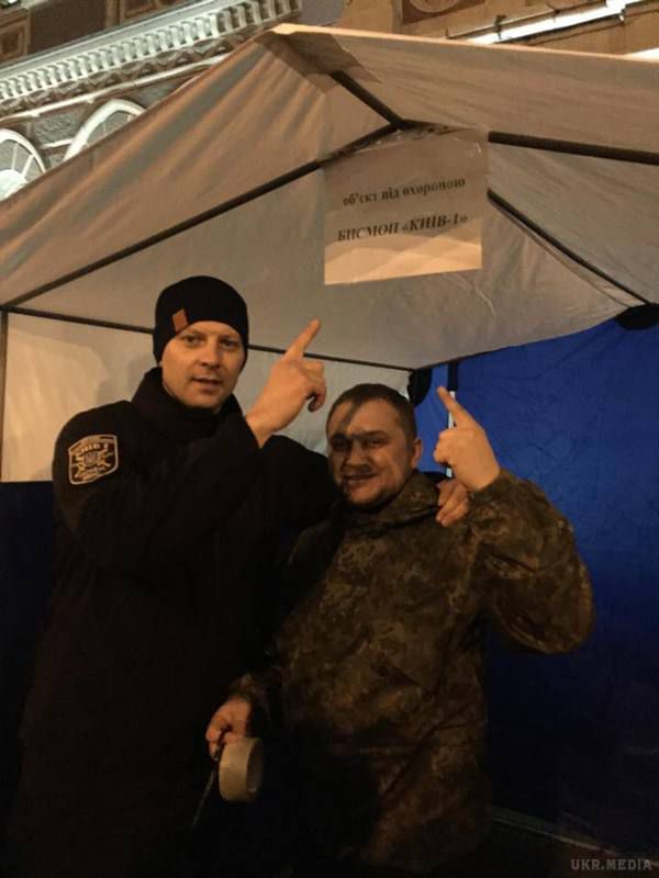 Охорону "Фінансового майдану" буде здійснювати батальйон "Київ-1" (фото). Таке рішення було прийнято керівництвом МВС після того, як мітингувальники висловили свою довіру саме до цього батальйону.