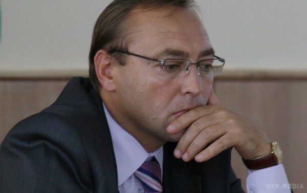 Президент змінив голову Вінницької ОДА. Президент України Петро Порошенко звільнив Анатолія Олійника з посади голови Вінницької облдержадміністрації, призначивши на цю посаду Валерія Коровія.
