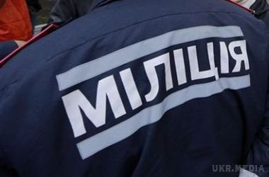 Мешканка Прикарпаття виявила у своєму дворі ємність з ртуттю. Витоку речовини не виявили