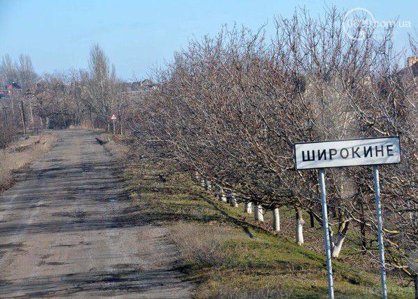 Терористи продовжують мінувати підступи до Маріуполя. Бойовики почали створювати мінні бар'єри і загородження під Маріуполем. В районі Новоазовська зосередилася ударно-тактична група терористичних військ. 