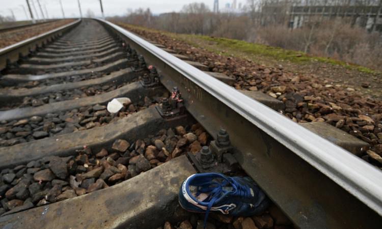 На Харківщині поїзд збив на смерть 16-річного підлітка. 1 березня на перегоні "Шпаківка - Куряж" Південної залізниці 16-річного підлітка на смерть збив поїзд. Про це повідомили в прес-службі Управління МВС на Південній залізниці.