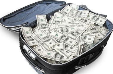 У Харкові бізнесмен "наконвертував" 61 млн грн. Порушник зареєстрував п'ять фіктивних фірм та незаконно конвертував гроші для реальних підприємств