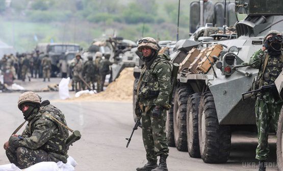 В районі Волновахи бойовики коцнентрируют ударну групу-Тимчук. В районі Докучаєвськ - Новоласна бойовики проводять перегрупування своїх підрозділів.