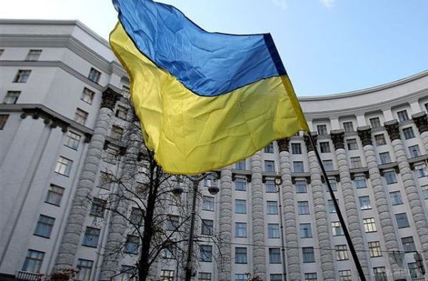 Для компенсації зарплати мобілізованим Україна виділить майже 2 мільярди гривень. Уряд України виділить 1,8 мільярда гривень підприємствам для компенсації заробітної плати мобілізованим військовослужбовцям. 