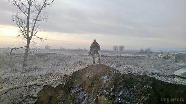 У Кримському і Щастя стріляли, на решті частини Луганщини тихо. Даних про поранених серед військовослужбовців немає, ніхто з мирних жителів не постраждав