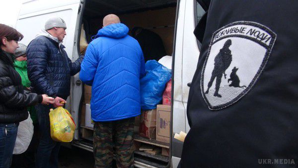 «Російський мир» прийшов у м. Дебальцеве. Місто після військових дій (фоторепортаж). У мережі з'явилися фотографії з Дебальцево, на яких показано, як виживає місто після того, як його взяли штурмом терористичні війська. 