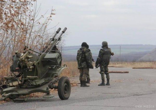 АТО обстріляли практично зі всього спектру наявних озброєнь. За останню добу українські воїни піддавалися обстрілу практично з усіх наявних у терористів видів озброєнь.