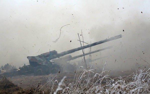 ОБСЄ передала штабу АТО документи, що підтверджують відведення бойовиками важкого озброєння. Згідно з даними ОБСЄ, терористи відводять таку ж кількість важкого озброєння, як і ЗСУ