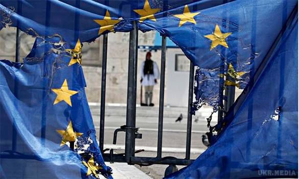 Євросоюз нагадав Києву про обіцянку провести політичні реформи. Ініціатива введення на південний схід України миротворців ООН на даний момент нереальна, вважають глави МЗС країн ЄС.