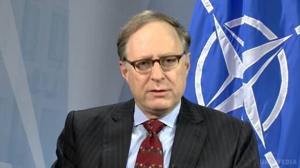 У НАТО розвіяли міф про здачу країн Балтії в обмін на ядерний мир з РФ. Олександр Вершбоу підкреслив, що Альянс має величезний потенціал стримування, і ці сили дислокуються в тому числі і на території Прибалтійських країн