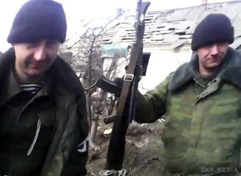 «Визволителі» в Дебальцеве: йдемо на Слов'янськ (відео, фото) . У мережі з'явилося відео, зняте російськими військовими, орієнтовно на околицях Дебальцеве. 