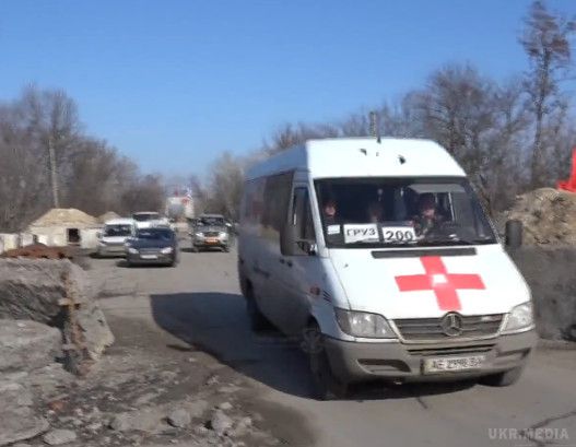 Бойовики «ЛНР» передали тіла загиблих солдатів ЗСУ (відео). Вчора, 7 березня, відбулася передача тіл восьми українських військовослужбовців, які загинули в результаті бойових дій в районі Дебальцеве-Чорнухине. 