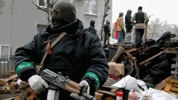  Сьогодні обстрілами з гранатометів бойовики "привітали" жінок . 8 березня з 6:00 до 18:00 бойовики 12 разів порушили режим припинення вогню