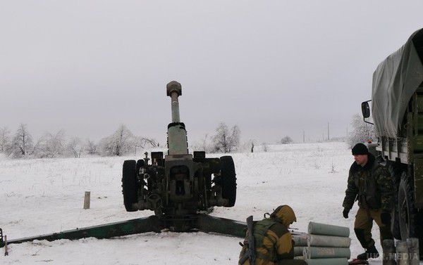 Штаб АТО. Бойовики атакували українських військових у Пісках. Бойовики обстріляли позиції сил АТО