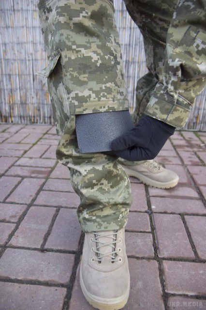 Керівник робочої групи міноборони України показав нову літню форму українських бійців (фото).  Розміщені  ним фотографії польової форми зразка 2015 року, якій ще належить експериментальна носка.