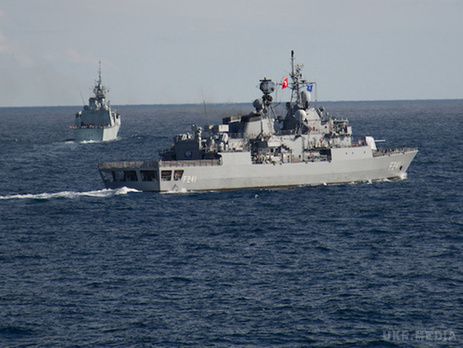 У Чорному морі в понеділок,  почнуться військово-морські навчання флотів країн НАТО (фото ). У маневрах біля берегів Болгарії візьмуть участь кораблі США, Італії, Німеччини, Канади, Туреччини, Болгарії і Румунії.