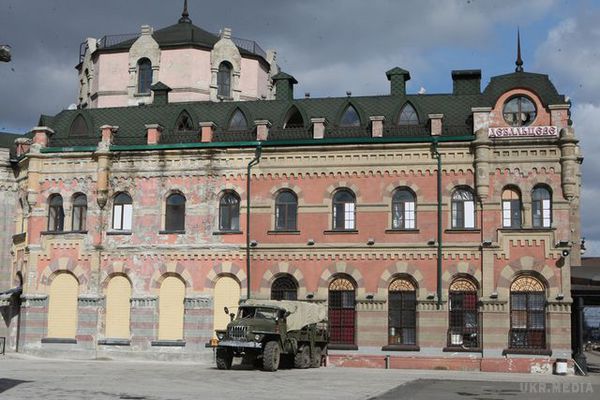 Жителі Дебальцеве: "Нас "звільнили" від нормального життя!" (фото). Бойовики ввели соціальні картки і вирішили відстрілювати бродячих собак