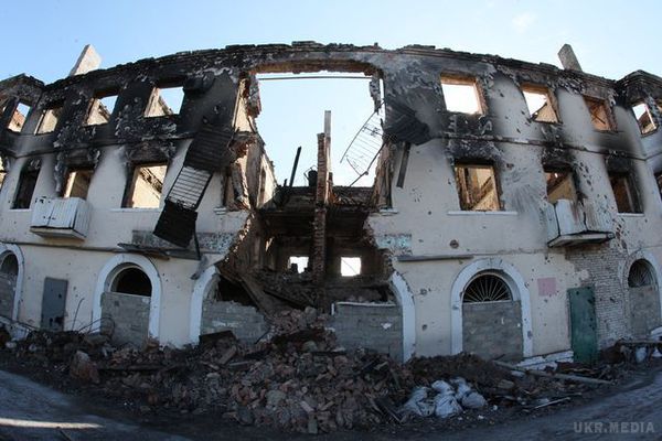 Жителі Дебальцеве: "Нас "звільнили" від нормального життя!" (фото). Бойовики ввели соціальні картки і вирішили відстрілювати бродячих собак