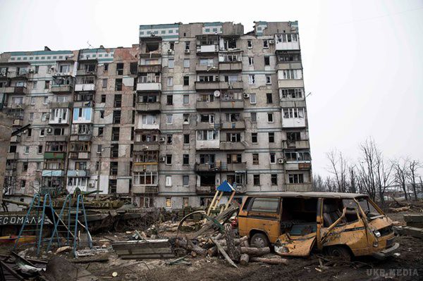 Чого чекати  в Донбасі: тимчасове затишшя або переддень миру?. Найактуальніші питання про стан справ у зоні збройного конфлікту.