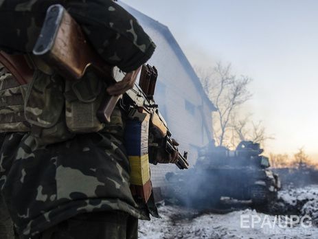 Штаб АТО: За добу на сході України загинув один військовий, п'ятеро поранені. За інформацією штабу АТО, в Донецьку терористи формують нові загони найманців.