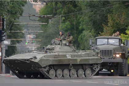 Мінськи домовленості «Ополченці» відводять техніку у посадки. Бойовики в Краснодонському районі ховають важку техніку в посадках. 