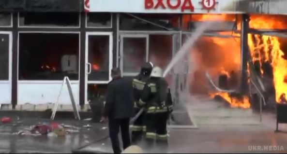 У Казані масштабно палає торговельний центр, є жертви (відео). У Казані горить торговельний центр "Адмірал"