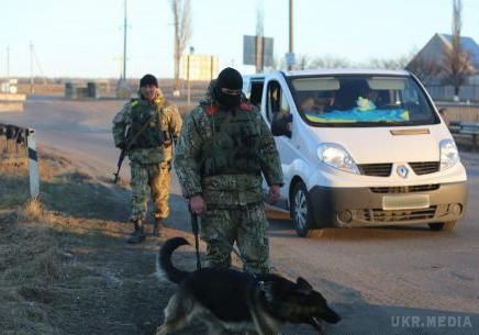 В зоні АТО вперше за три тижні обстріляли прикордонників. Противник атакував зі стрілецької зброї блокпост поблизу села Майорське.