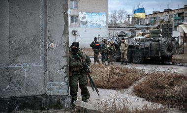 Українські військові отримали перші виплати за техніку бойовиків. Найближчим часом винагороди за успішне виконання бойового завдання отримають військовослужбовці зведених підрозділів 30-ї і 128-ї бригад ЗСУ