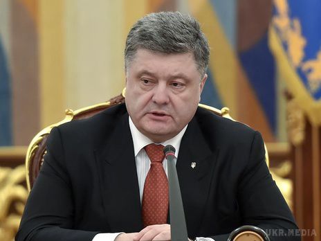 Порошенко затвердив план будівництва фортифікаційних споруд на лінії зіткнення на Донбасі. На засіданні РНБО президент України Петро Порошенко повідомив, що в узгодженому плані визначені підрядники та відповідальні за виконання робіт в обласних державних адміністраціях.