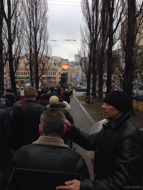 Кличко впровадив своїх агентів у мітинг в Києві. В центрі Києва мітингують проти політики нинішньої столичної влади, а також проти дій уряду.