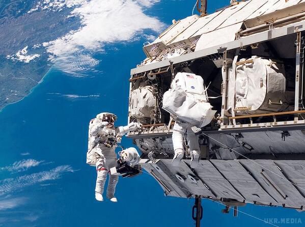  Космічну магнітну лабораторію запустило NASA. Згодом вчені розраховують зрозуміти, як діє магнітне перез'єднання у різних небесних тіл.
