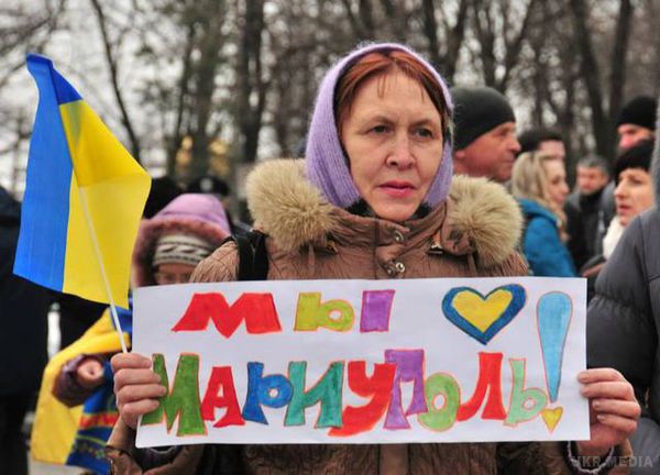  "Живий ланцюг" для захисту міста  Маріуполя (фото). Активісти намагаються привернути увагу президента до відсутності реального перемир'я навколо міста