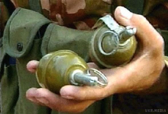 Терорист «ЛНР» хотів підірвати лідера луганських бойовиків Плотницького. Інцидент стався у Луганську 12 березня близько 15:00. 