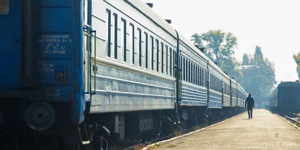 У  Вінниці на залізниці двох підлітків вдарило струмом. У Вінниці двоє підлітків постраждали від ураження електричним струмом на залізничному транспорті.