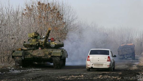 Нова атака: Терористи відкрили вогонь по Широкіно.  Стріляють із забороненої зброї.