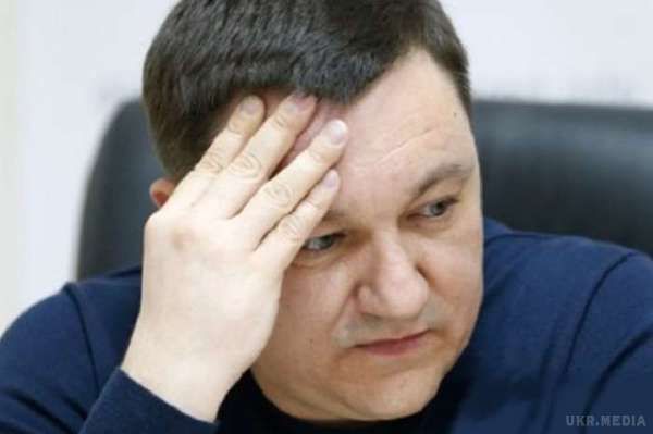 У "ДНР" з'явилися "фінансові смотрящі", а в "ЛНР" не платять пенсії. Дмитро Тимчук повідомляє, що в "ЛНР" не платять пенсії, а в "ДНР" з'явилися "фінансові смотрящі", що збирають податки.