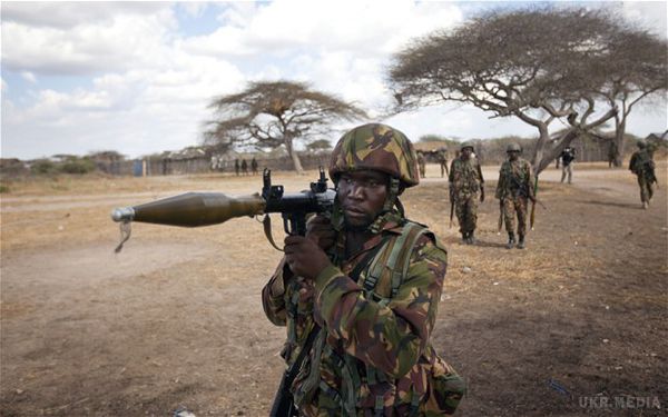 Пентагон зізнався у вбивстві лідера бойовиків сомалі з дрона. Один з лідерів сомалійського ісламістського угруповання "Аш-Шабаб" Аднан Гараар, якого вважають організатором нападу на торговий центр у Найробі в 2013 році, був убитий ракетою, випущеною з американського безпілотника.
