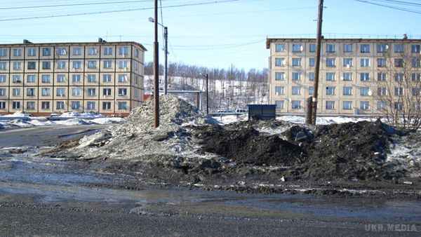 Шокуючі фото по різні боки російсько-фінського кордону. Порівняння життя різних країн . Останнім  часом  росіяни   взяли  собі  за моду  пишатися,  що їх  країна  впродовж  століть  –  окупант, однак   що насправді  чекає  любителів «руського мира»?  