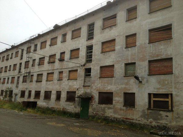 Шокуючі фото по різні боки російсько-фінського кордону. Порівняння життя різних країн . Останнім  часом  росіяни   взяли  собі  за моду  пишатися,  що їх  країна  впродовж  століть  –  окупант, однак   що насправді  чекає  любителів «руського мира»?  