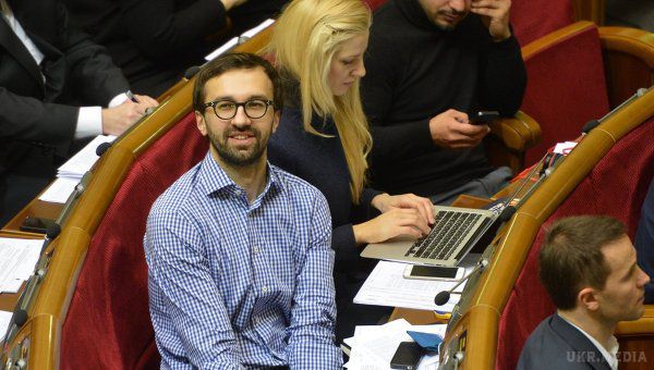 Закон щодо "Укрнафти" прийняли за вказівкою з Вашингтону – Лещенко. Депутат не бачить політичної волі в керівництва України для проведення реформ.