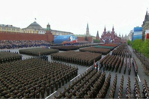На Парад Перемоги в Москві не пустять ветеранів без пропусків. Особливі заходи безпеки не дозволять всім ветеранам відвідати Парад Перемоги.