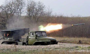 Сектор "А": Бойовики випустили 20 ракет з "Граду" по позиціях сил АТО. На Луганщині представники НВФ 20 раз обстріляли позиції українських військових, повідомили в секторі "А".