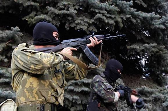 Терористи під час пошуку "шпигунів" обстріляли один одного - ІО. Проросійські терористи на окупованих територіях Донбасу затримали 80 осіб за підозрою в шпигунстві та коригування вогню сил АТО.