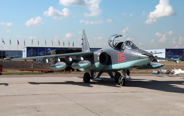 Авіація РФ почала навчання в найближчому до Донбасу військовому окрузі. Два десятки штурмовиків СУ-25 піднялися в небо