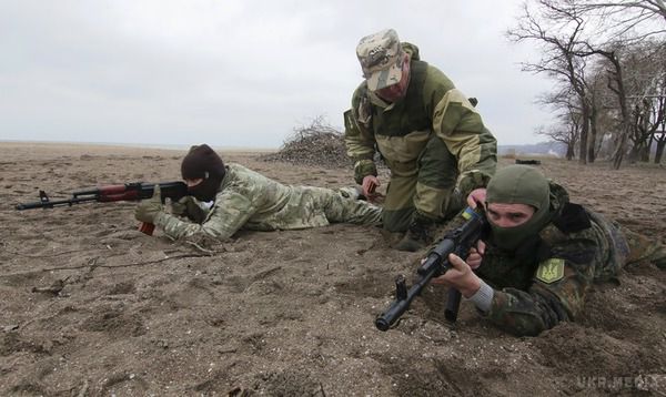 Терористи в ході обстрілів Широкіно поранили 4 бійців Нацгвардії. Сьогодні в Широкіно присутній патруль міжнародної спостережної місії ОБСЄ