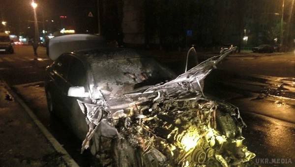 У Києві спалили автомобіль гендиректора «Укрзалізниці». Бланк підкреслив, що це його не зупинить